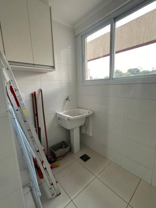 Apto Apolo - 3 Dorm Wifi São Carlos المظهر الخارجي الصورة